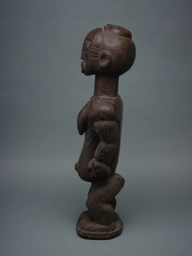 Hemba female figure, Image 1++